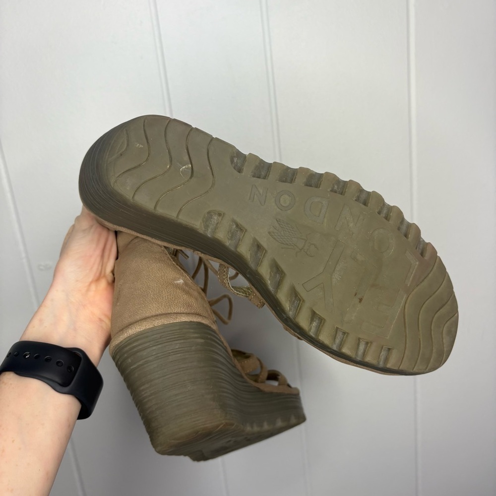 Fly London Tan Gladiator Shooties Yuke Cutouts Style Sandals Shoe Size 40 US 9 - Picture 7 of 8